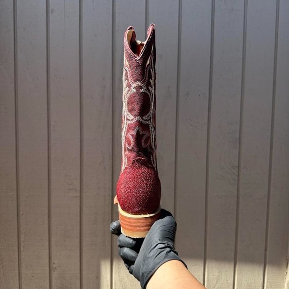 #24 Imitation Boot with Wine Stingray Finish, Model D4209 - Picture 5 of 5